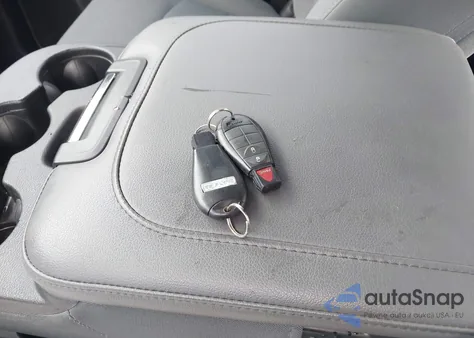 2017 Ram 1500 Tradesman 4X4 6'4 Box z USA, uszkodzony, nr VIN 1C6RR7ST4HS607359